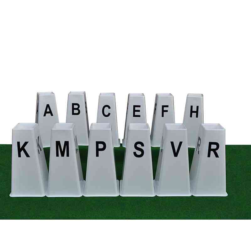 Buchstabenkegel für Dressurviereck: (12 Stück)